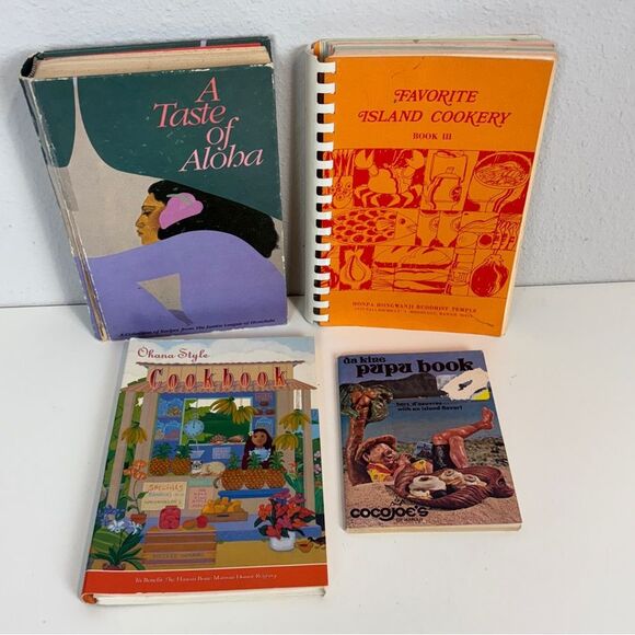 4 Vintage Hawaiian Cookbooks SC - Picture 1 of 15